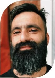 Die Vorhautverlängerung ist eine besondere Form der Beschneidung mit dem Ziel, einen Teil der Eichel abzudecken. Sie ist eine Umkehrung der Zirkumzision. Beratungstermin vereinbaren!