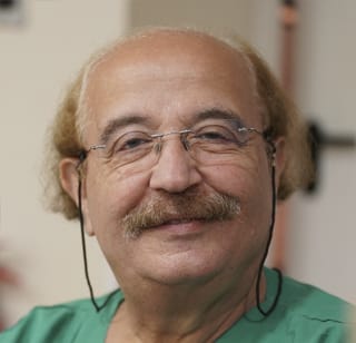 Dr-med-Aref-Elseweifi-320px Urologe Dr.med. Aref Elseweifi leitet MASCULINE Berlin, mit Schwerpunkt Behandlung von vorzeitigem Samenerguss.